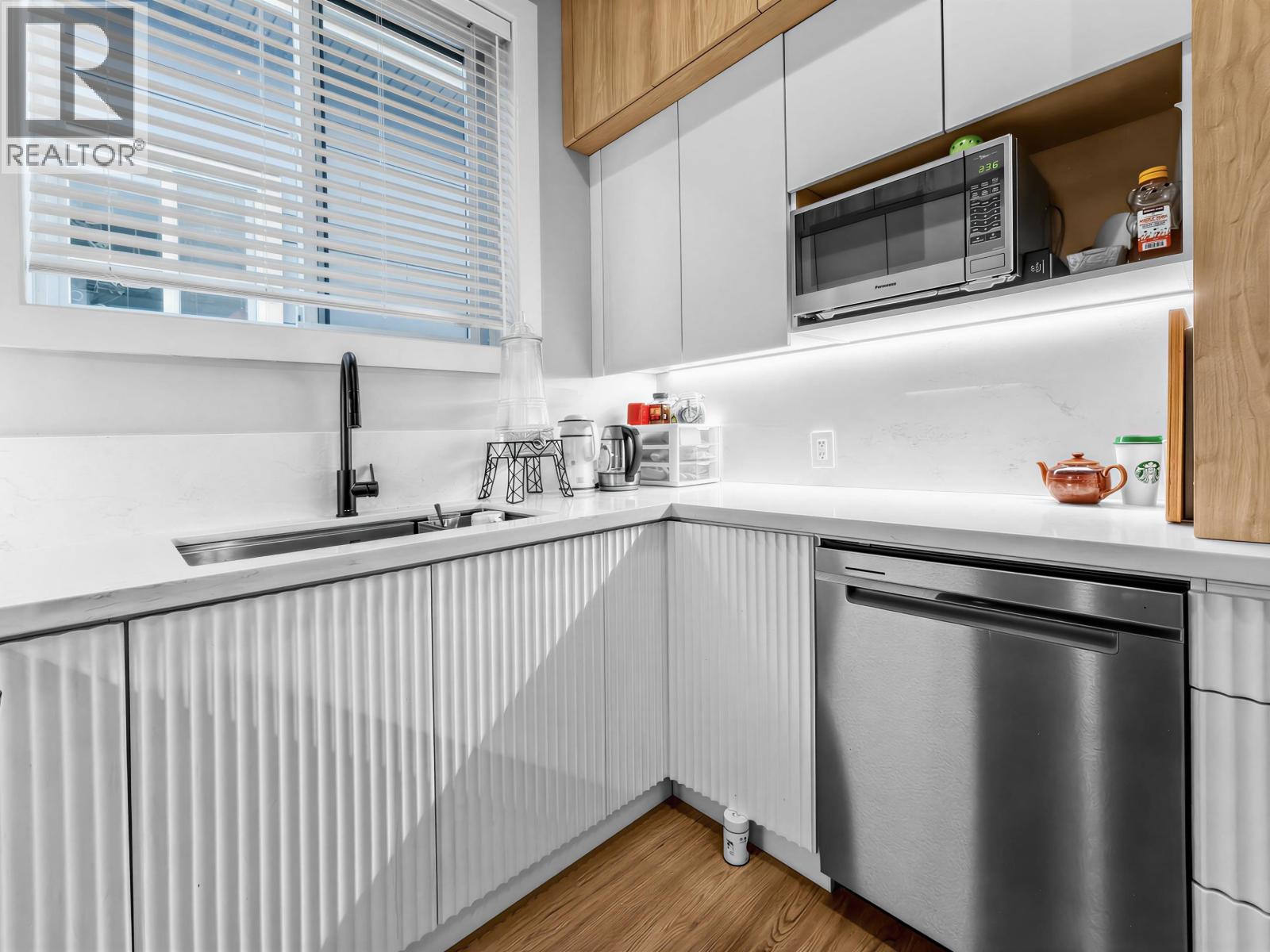4 Bed, 4 Bath House for Sale in Vancouver – 105 E 64TH AVENUE, Vancouver – MLS# R3117952 - Image 19