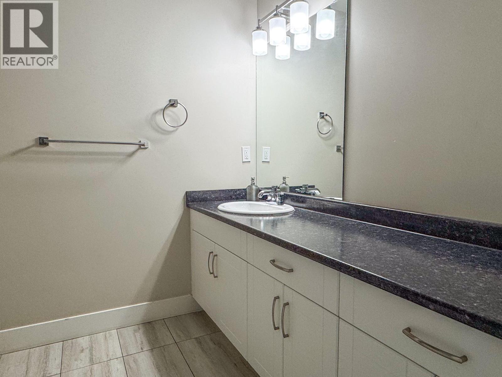 617 Glenmore Road - 61