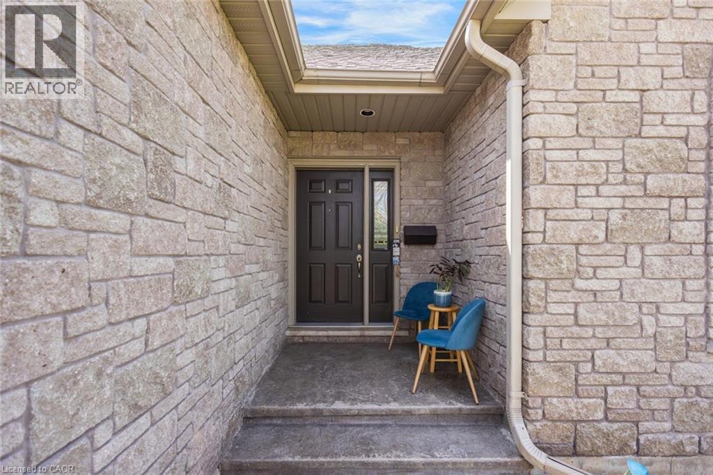 483 PARROTT Place - 3