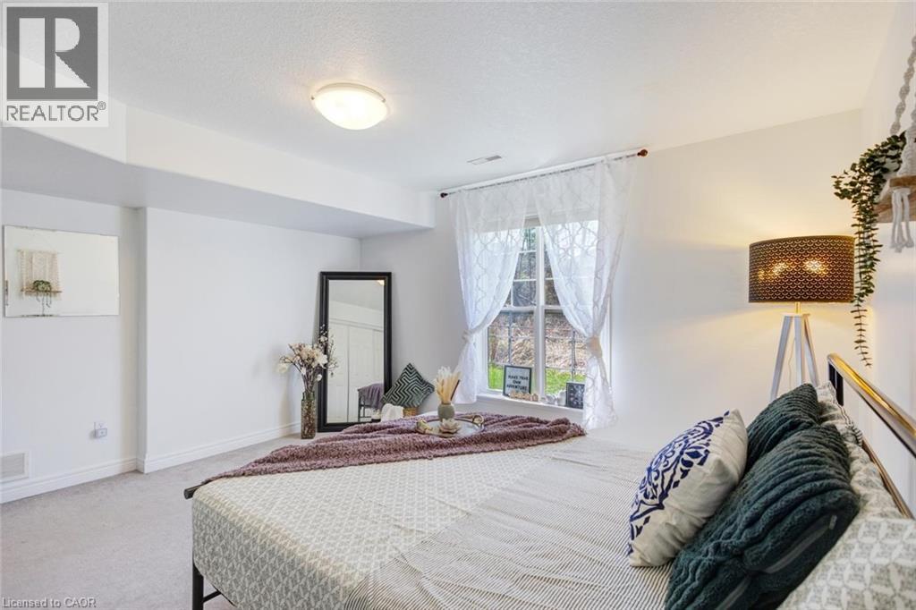 483 PARROTT Place - 34