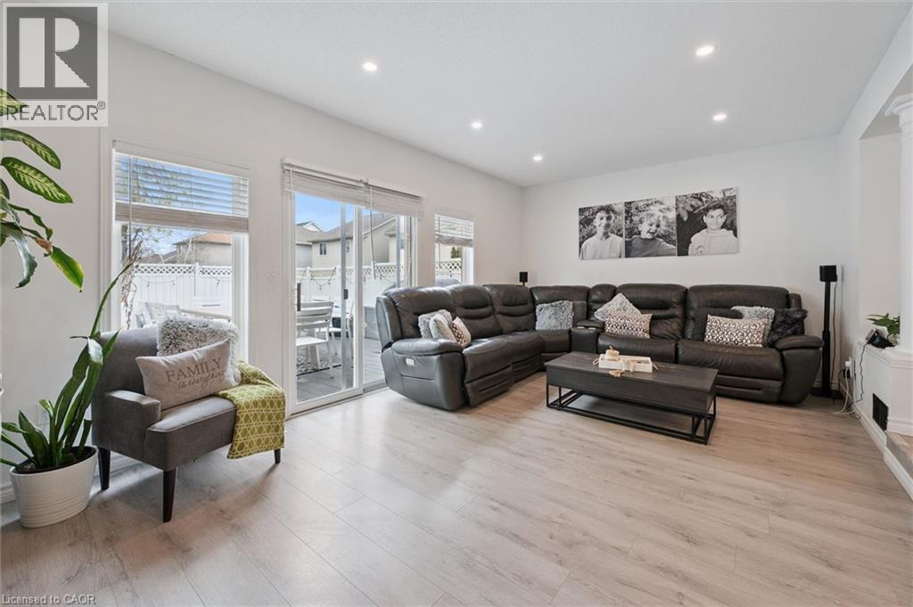 11 PATTON Drive, Cambridge, Ontario, N3C4J6 — Photo 14