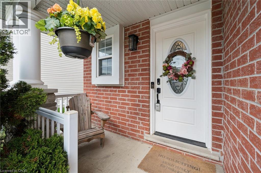 11 PATTON Drive, Cambridge, Ontario, N3C4J6 — Photo 4