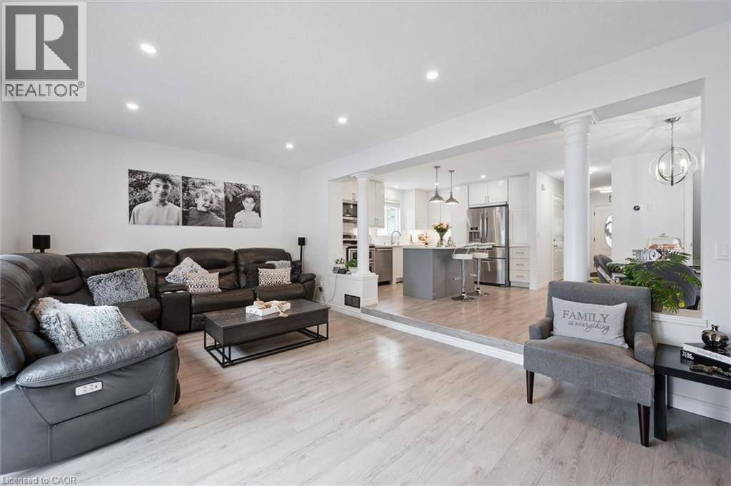 11 PATTON Drive, Cambridge, Ontario, N3C4J6 — Photo 6