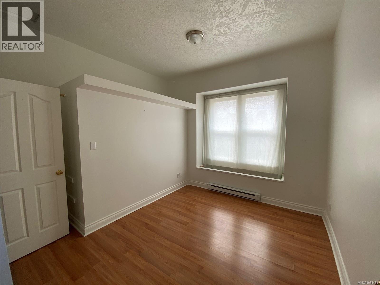1729 Foul Bay Rd - 8