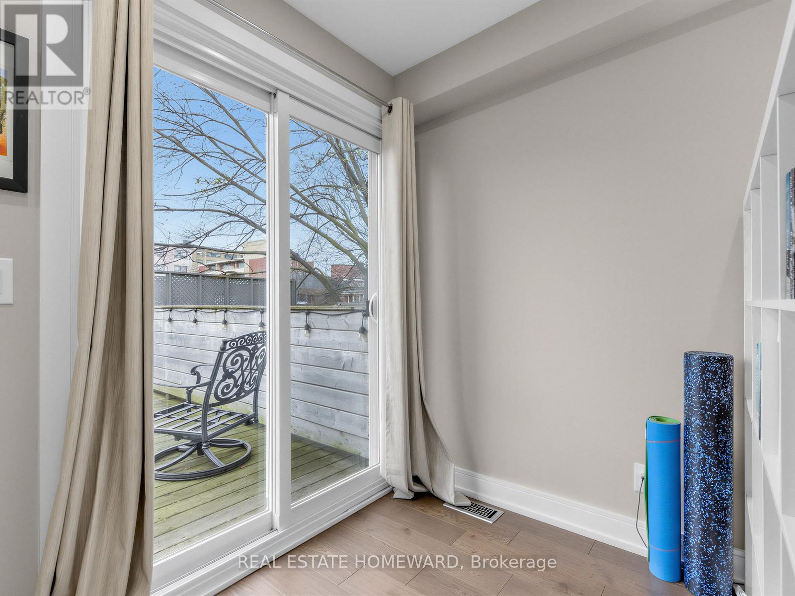 133 COWAN AVENUE - 27