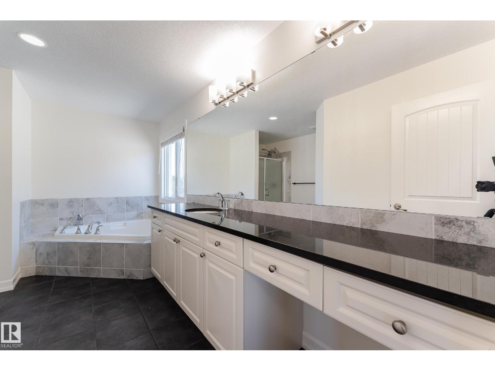 2804 Watcher CO SW, Edmonton