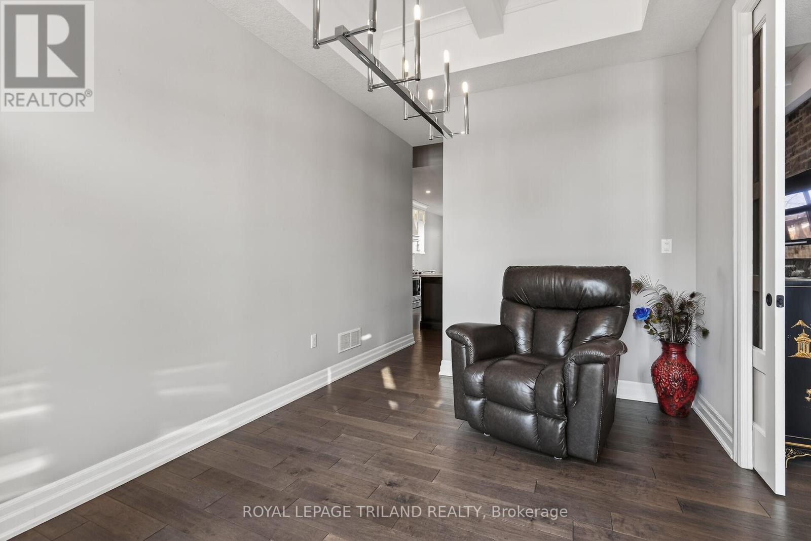 #218 9861 GLENDON DRIVE - 20