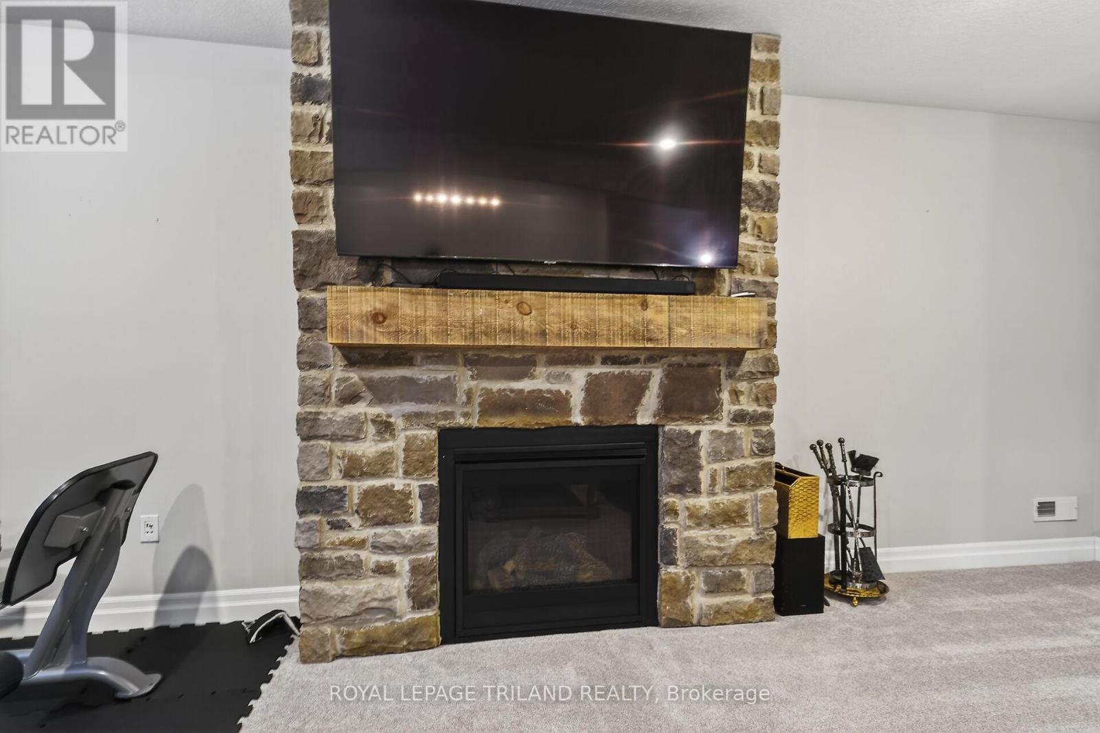 #218 9861 GLENDON DRIVE - 33