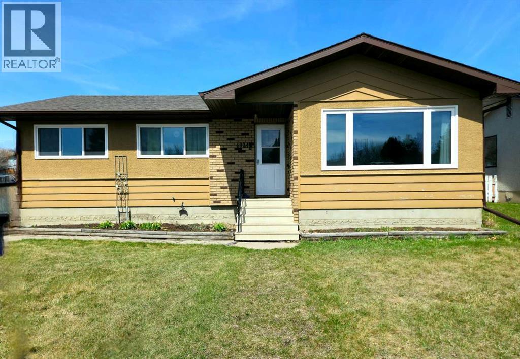4924 39 Street, Innisfail