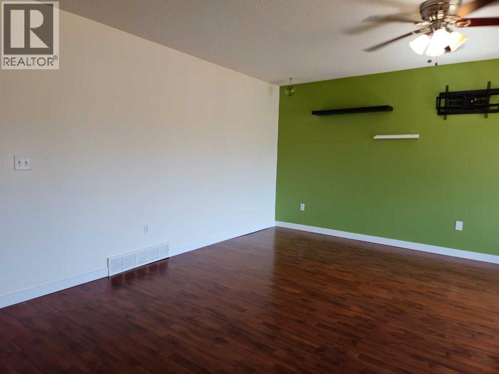 4924 39 Street, Innisfail