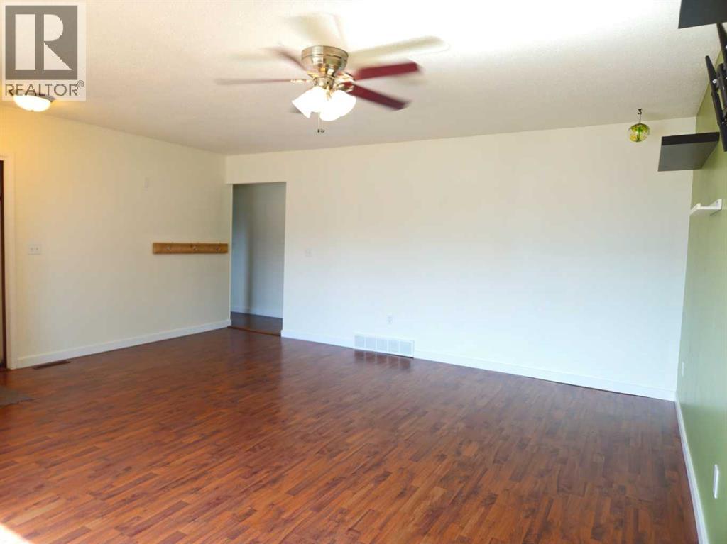 4924 39 Street, Innisfail