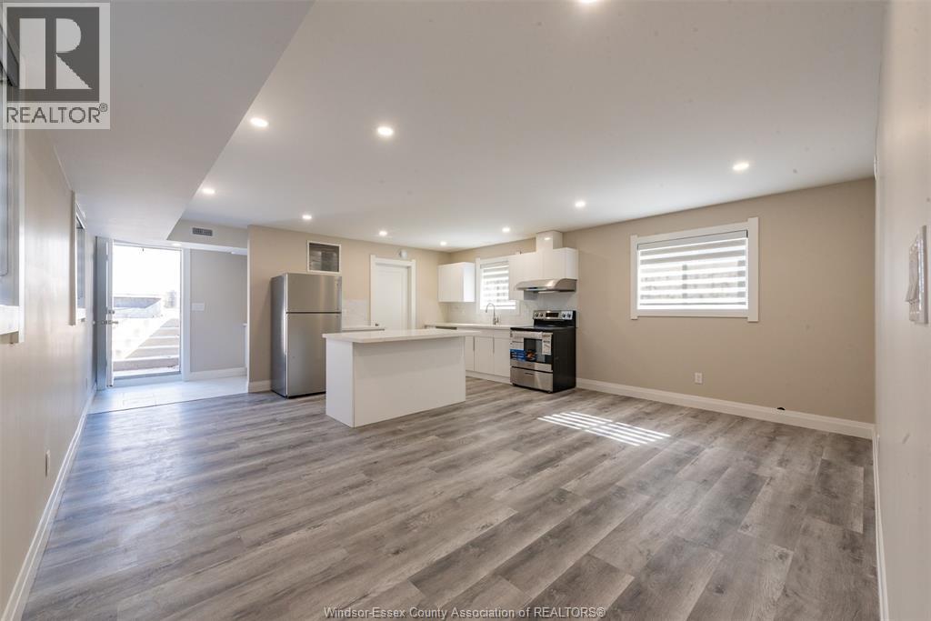 912 HALL AVENUE Unit# B, Windsor, Ontario, N9A2M5 — Photo 4