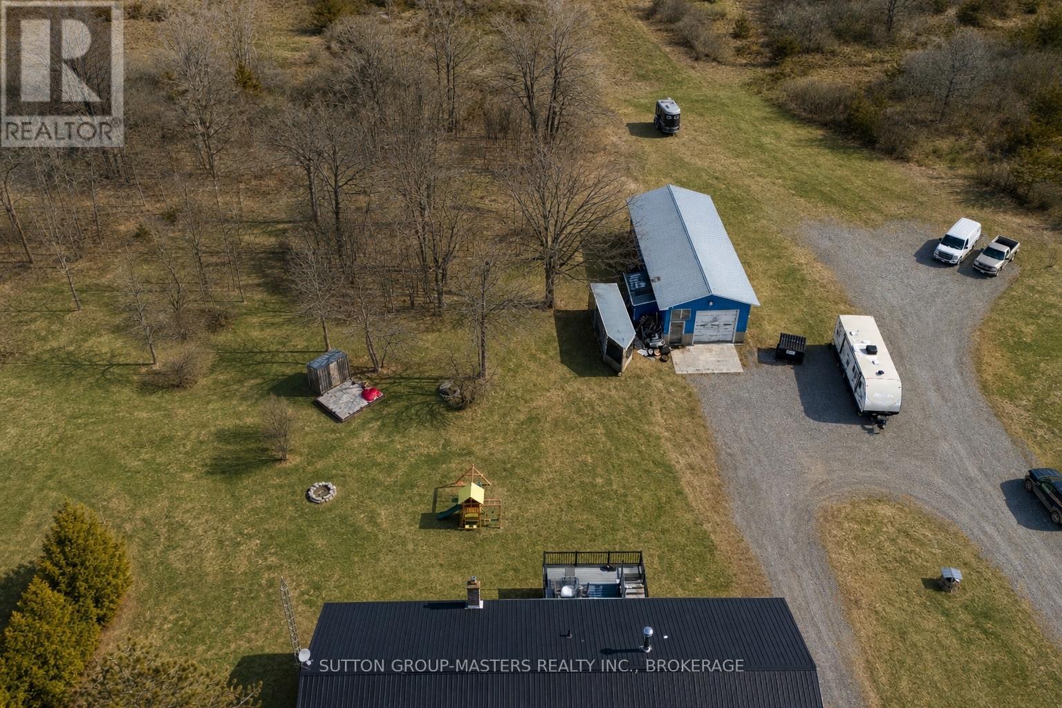 446 PETWORTH ROAD - 40