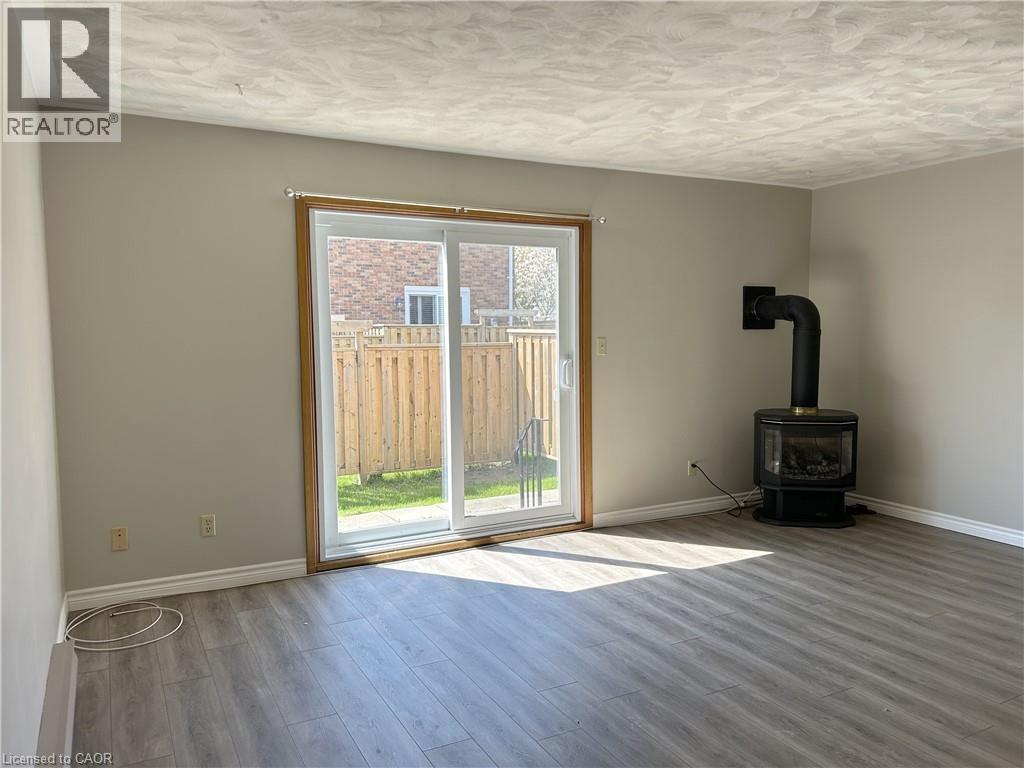 10 MONTCLAIR Crescent, Simcoe, Ontario, N3Y4R9 — Photo 6