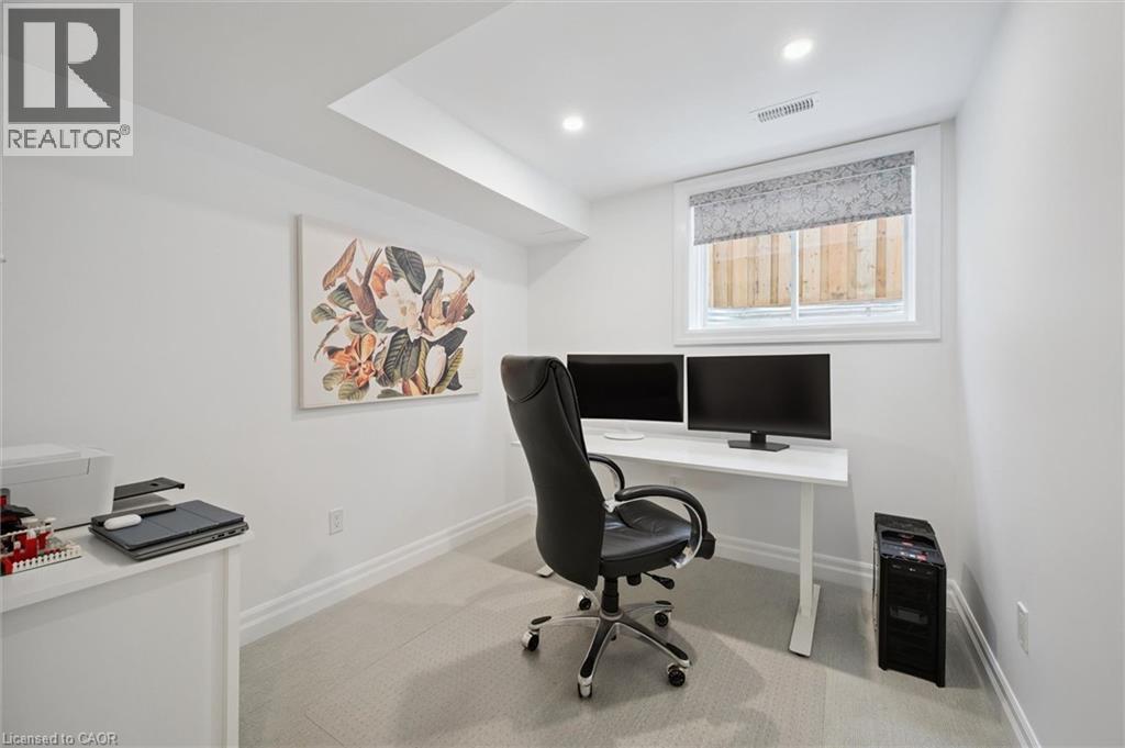 16 ROBBINS Ridge, Paris, Ontario, N3L0H2 — Photo 3