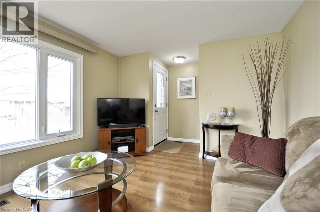 114 BAKERSFIELD Drive, Cambridge, Ontario, N1R6X6 — Photo 5
