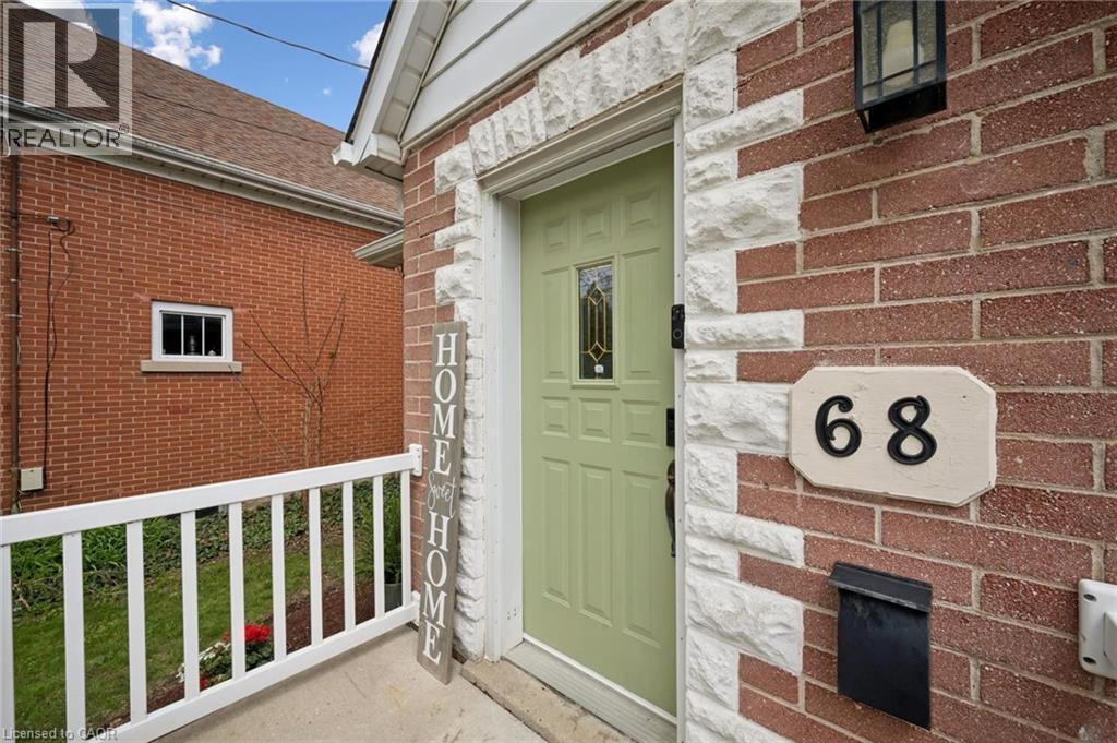 68 PLEASANT Avenue, Kitchener, Ontario, N2M4A4 — Photo 5