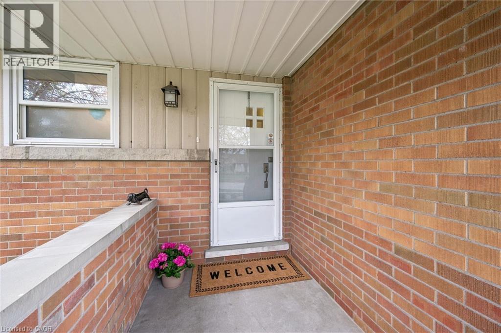 20 KATHERINE Crescent, Kitchener, Ontario, N2M2K1 — Photo 3
