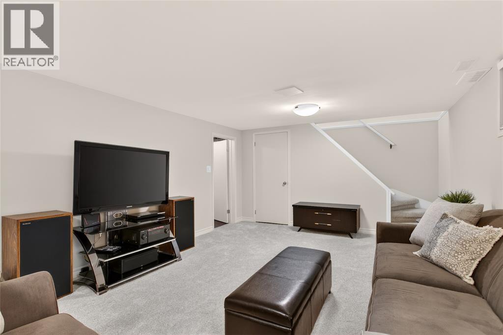 1631 MILLS STREET, Sarnia, Ontario, N7S3P3 — Photo 24