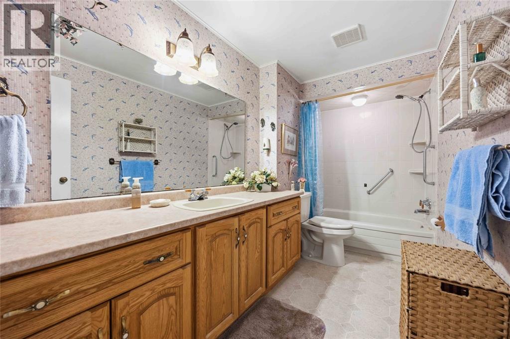 23 DUKINFIELD COURT, Sarnia, Ontario, N7S3Z4 — Photo 20
