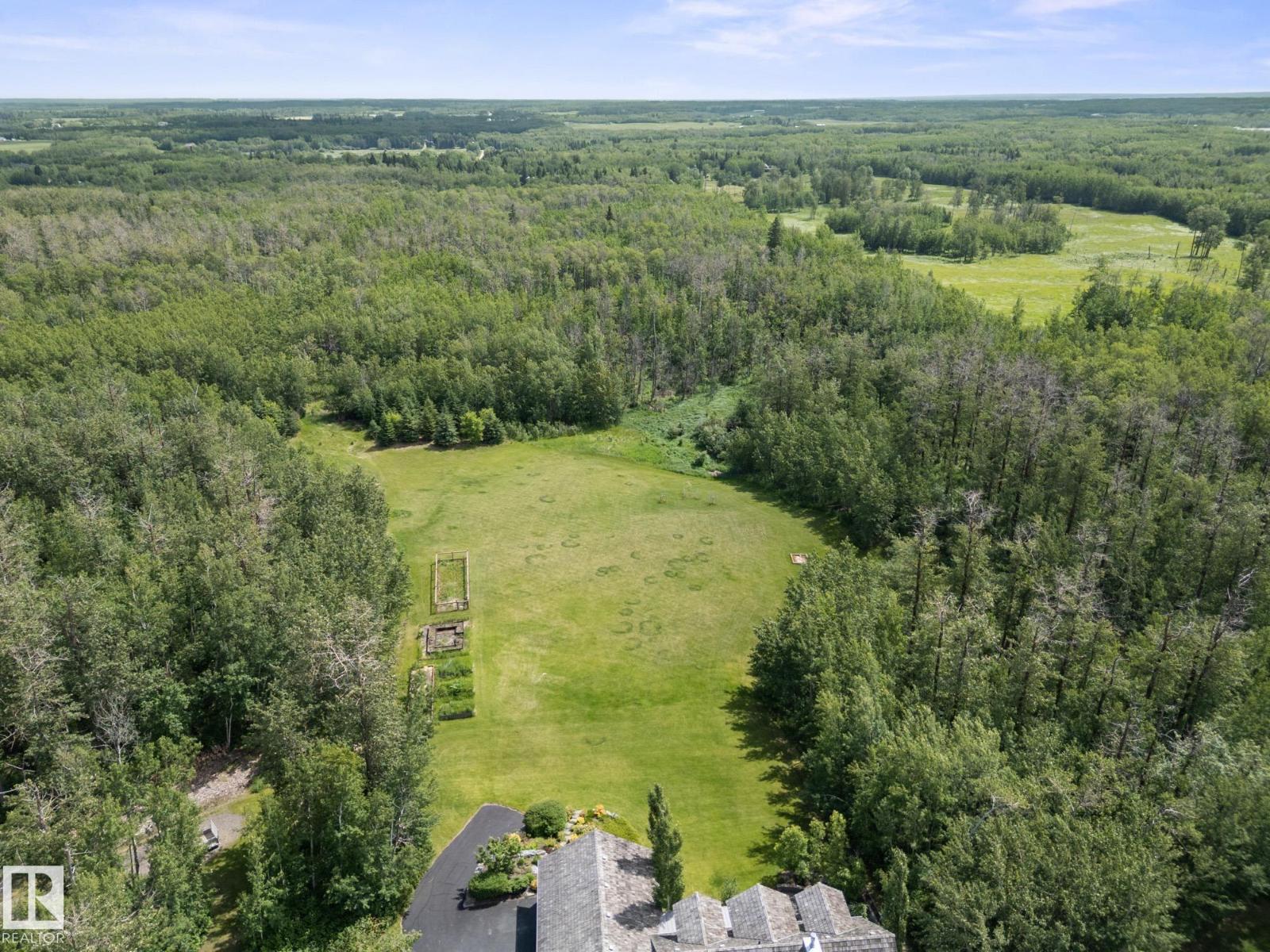 59 52105 RGE ROAD 225 - 58
