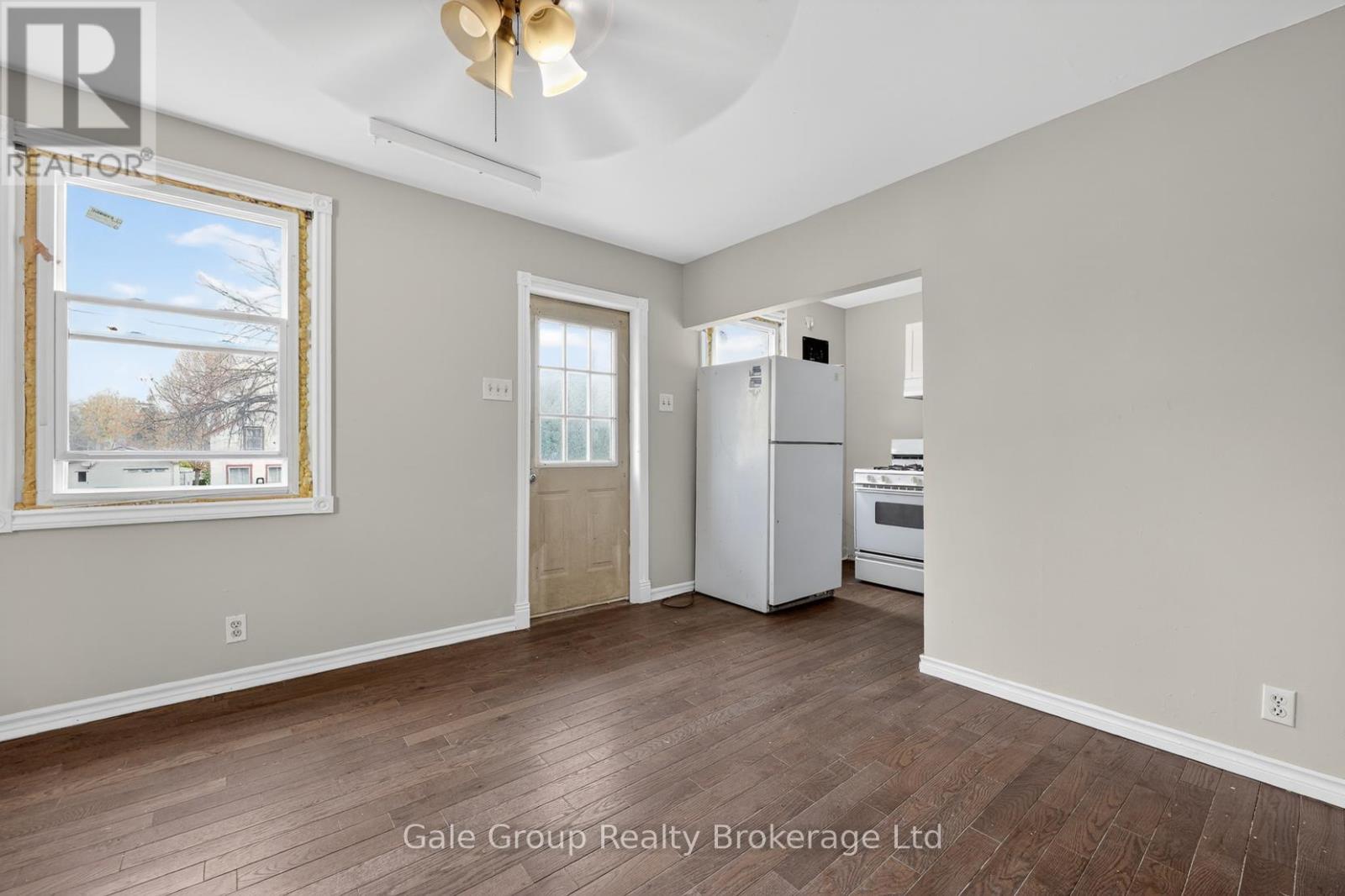 163 THAMES STREET N - 13