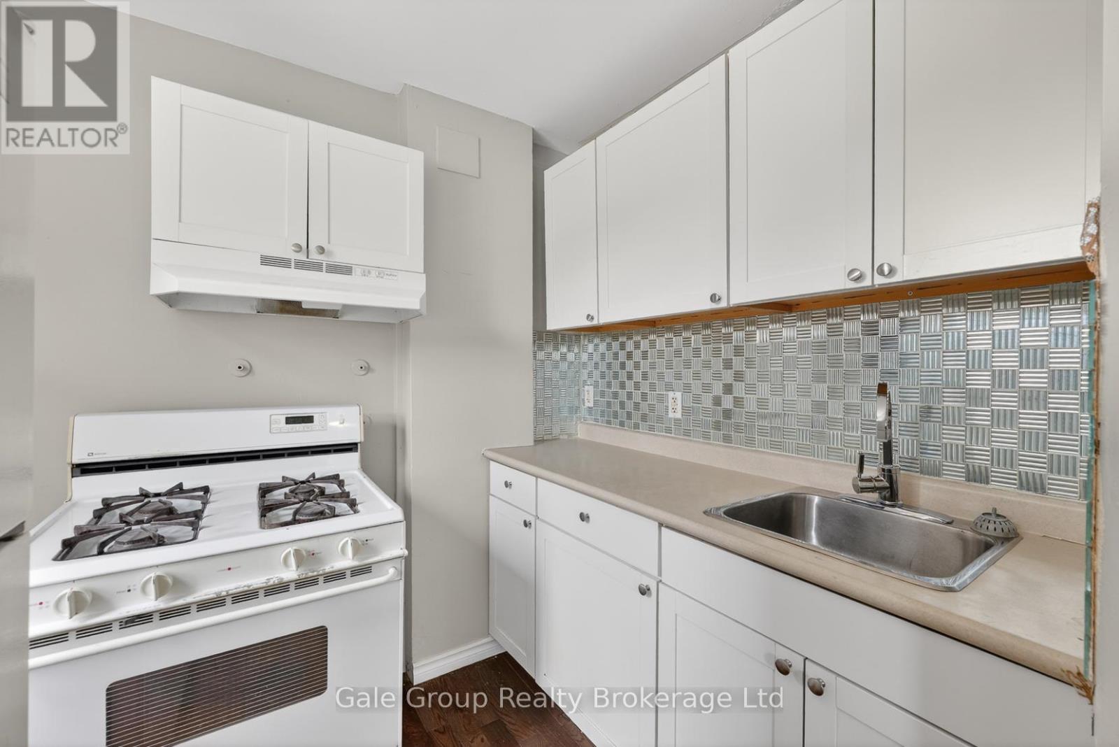 163 THAMES STREET N - 14