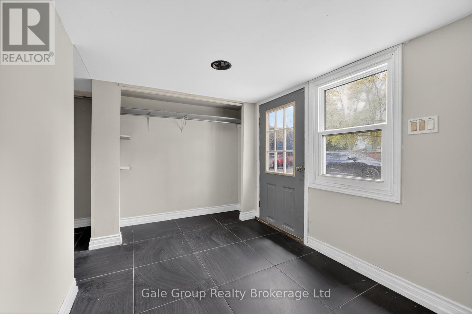 163 THAMES STREET N - 25