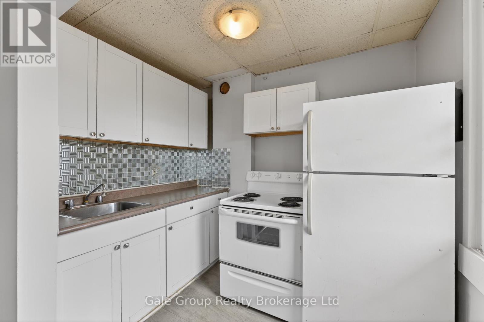 163 THAMES STREET N - 31