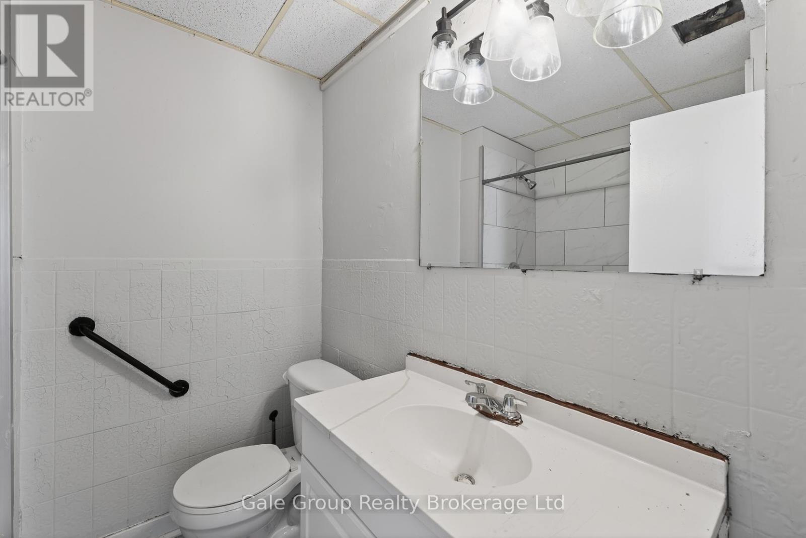 163 THAMES STREET N - 32