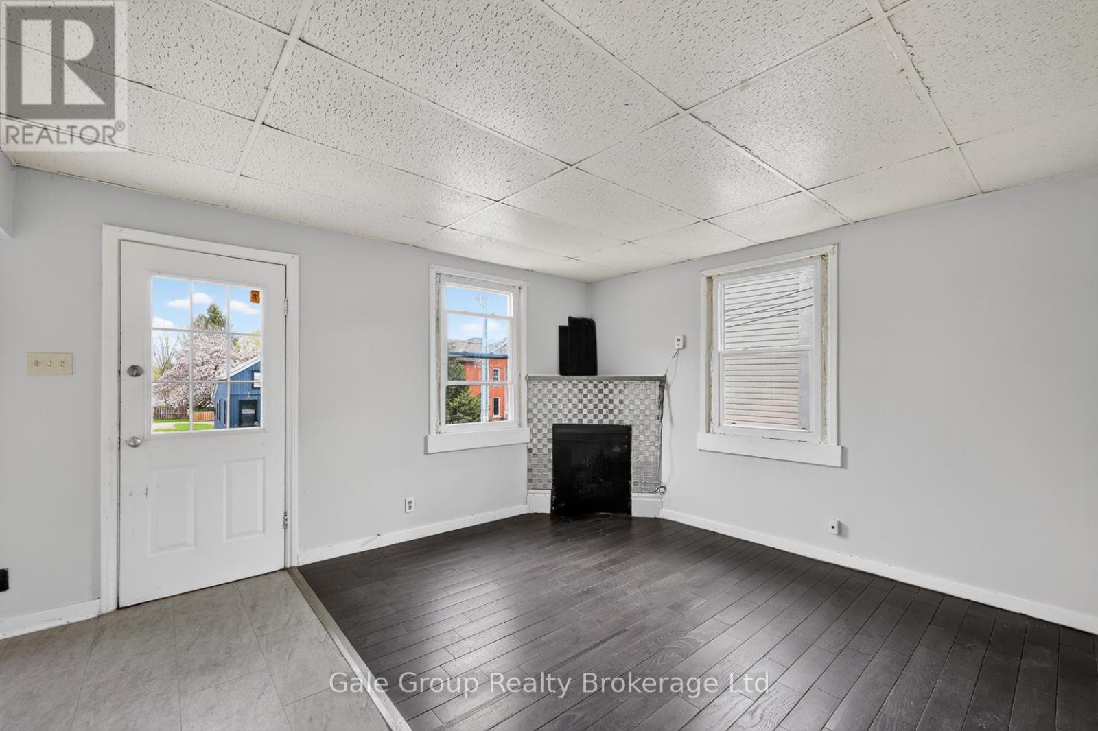 163 THAMES STREET N - 33