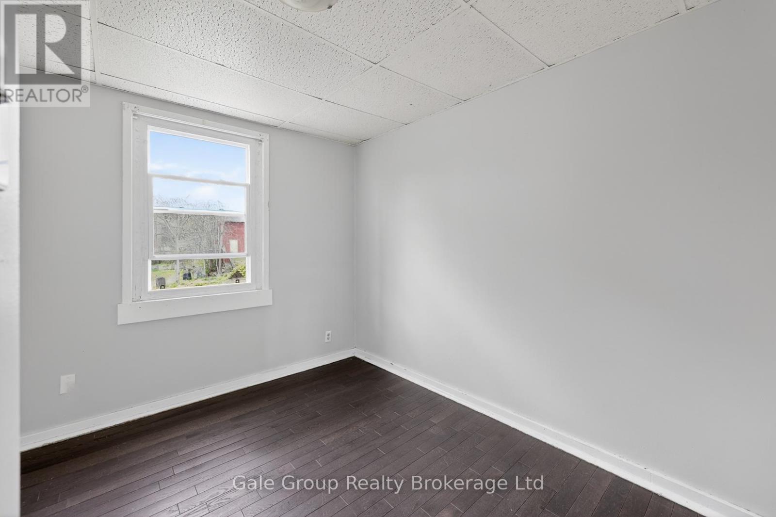 163 THAMES STREET N - 34