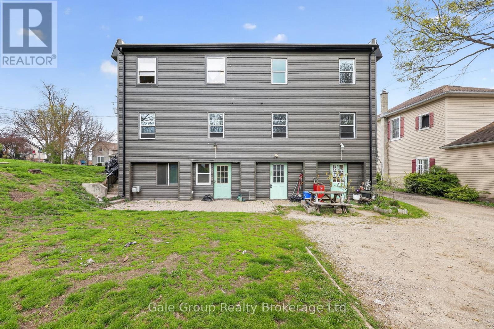 163 THAMES STREET N - 9