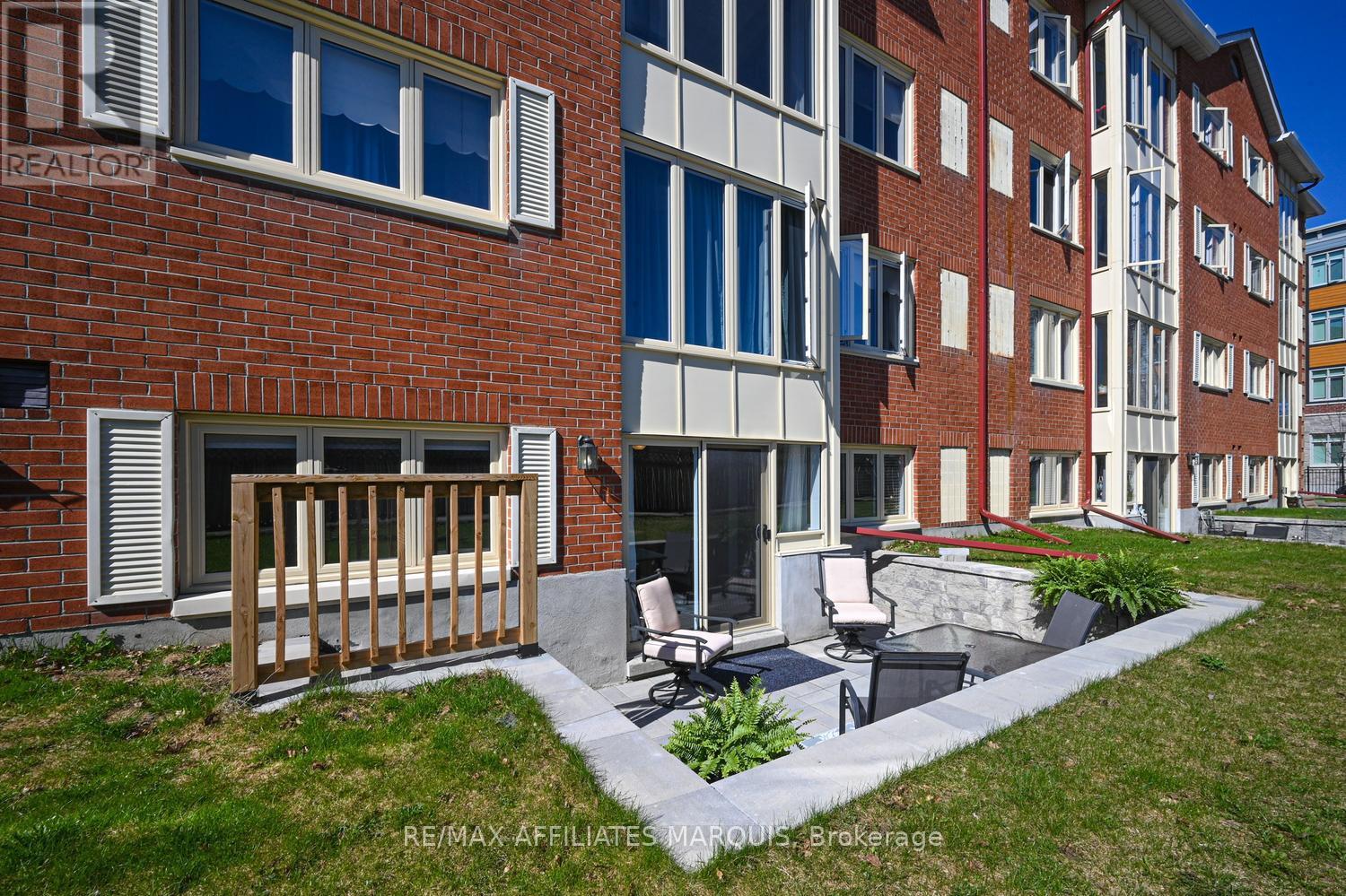 #104 10 ARMSTRONG DRIVE - 29