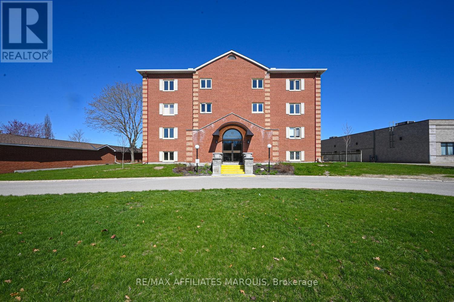 #104 10 ARMSTRONG DRIVE - 35