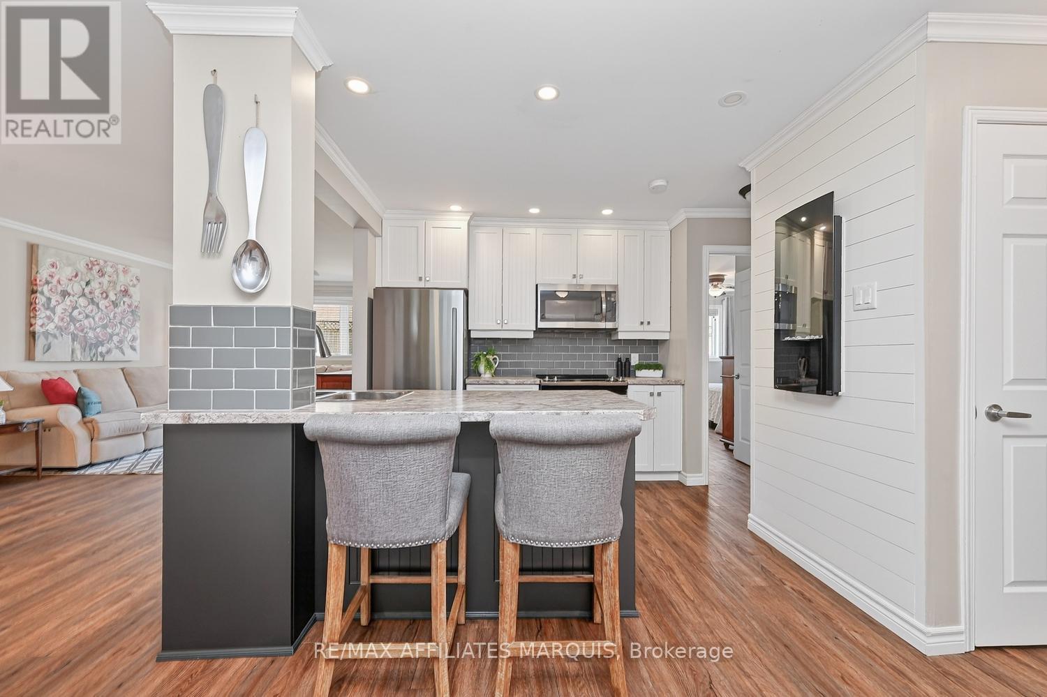 #104 10 ARMSTRONG DRIVE - 4