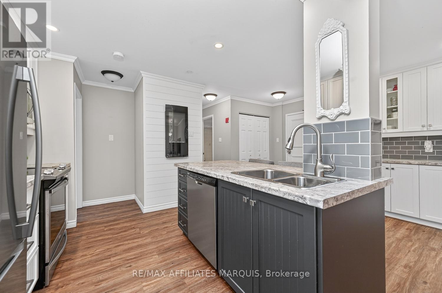 #104 10 ARMSTRONG DRIVE - 6