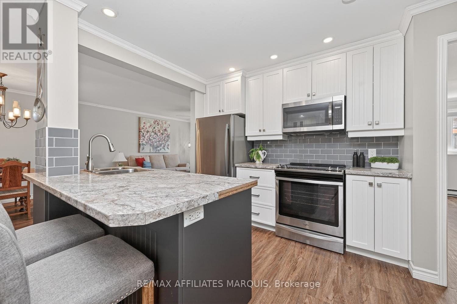 #104 10 ARMSTRONG DRIVE - 7