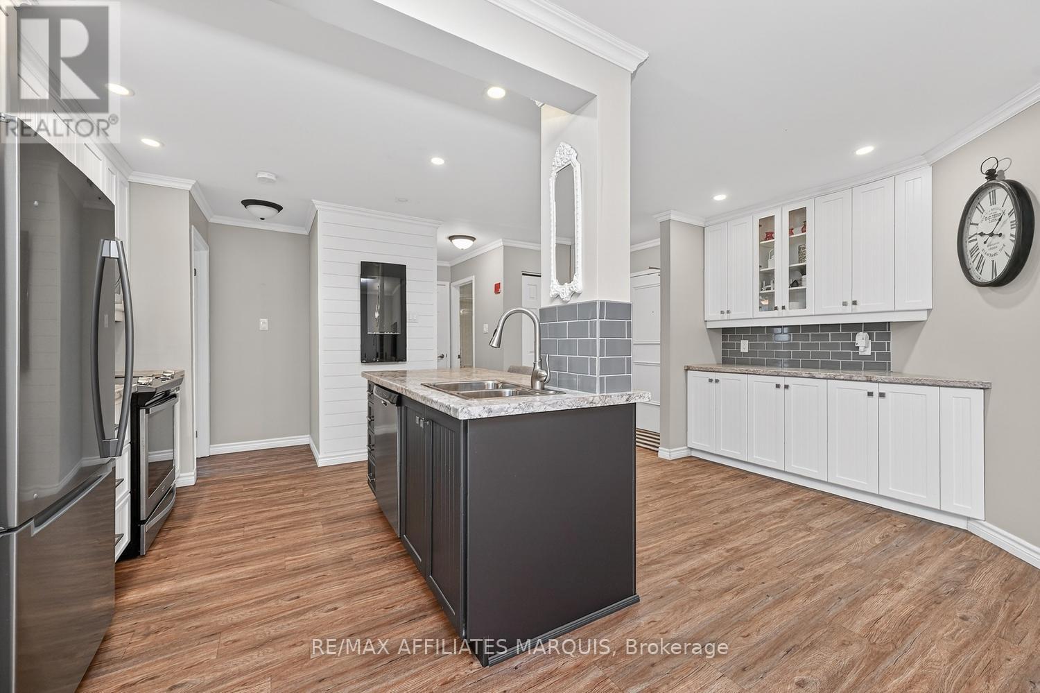 #104 10 ARMSTRONG DRIVE - 8