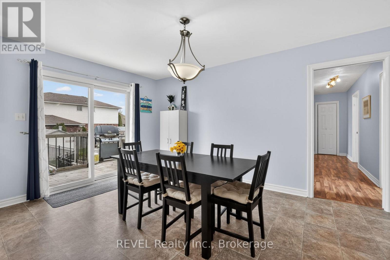 28 VANJO DRIVE - 17