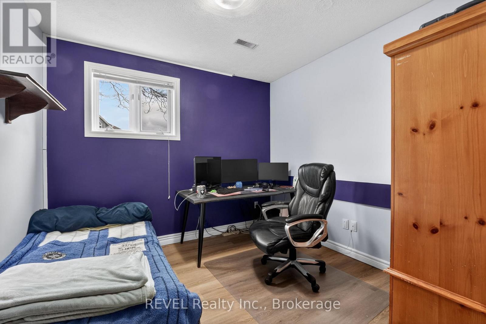28 VANJO DRIVE - 36