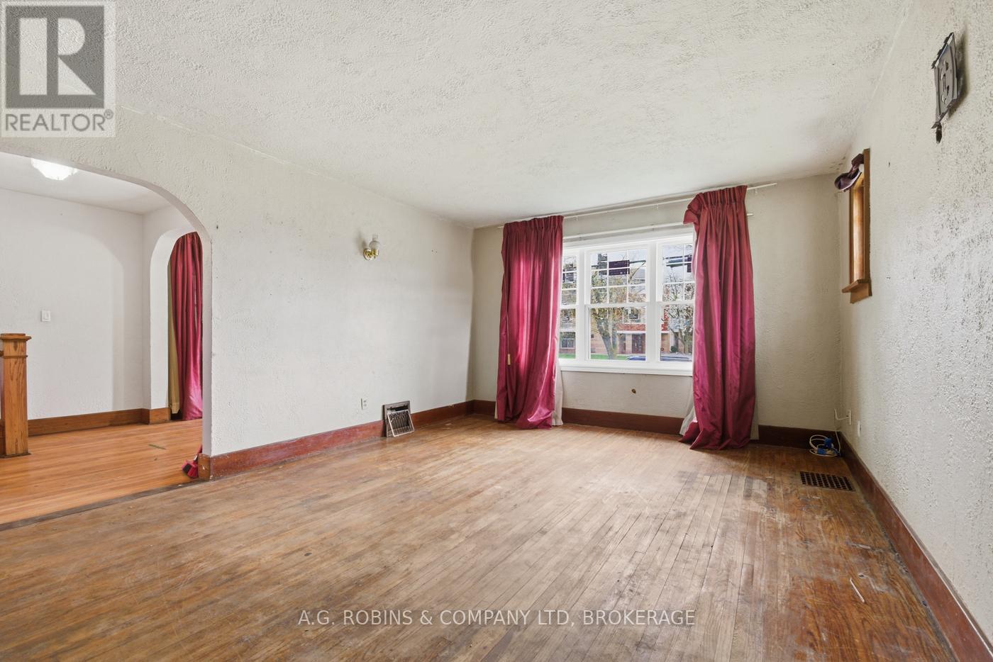 578 SOUTHWORTH STREET S - 13