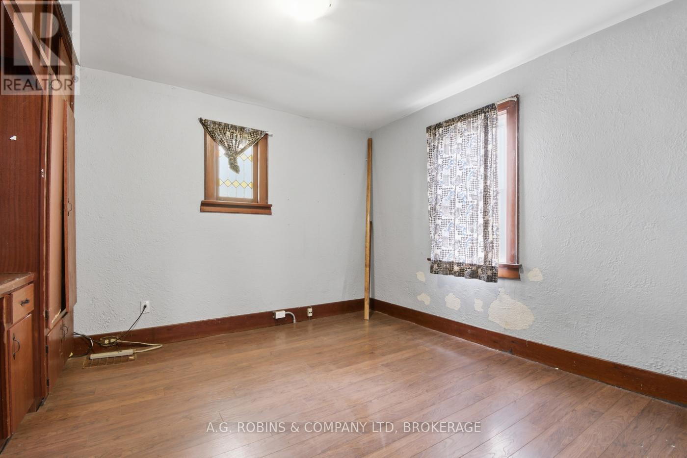 578 SOUTHWORTH STREET S - 14