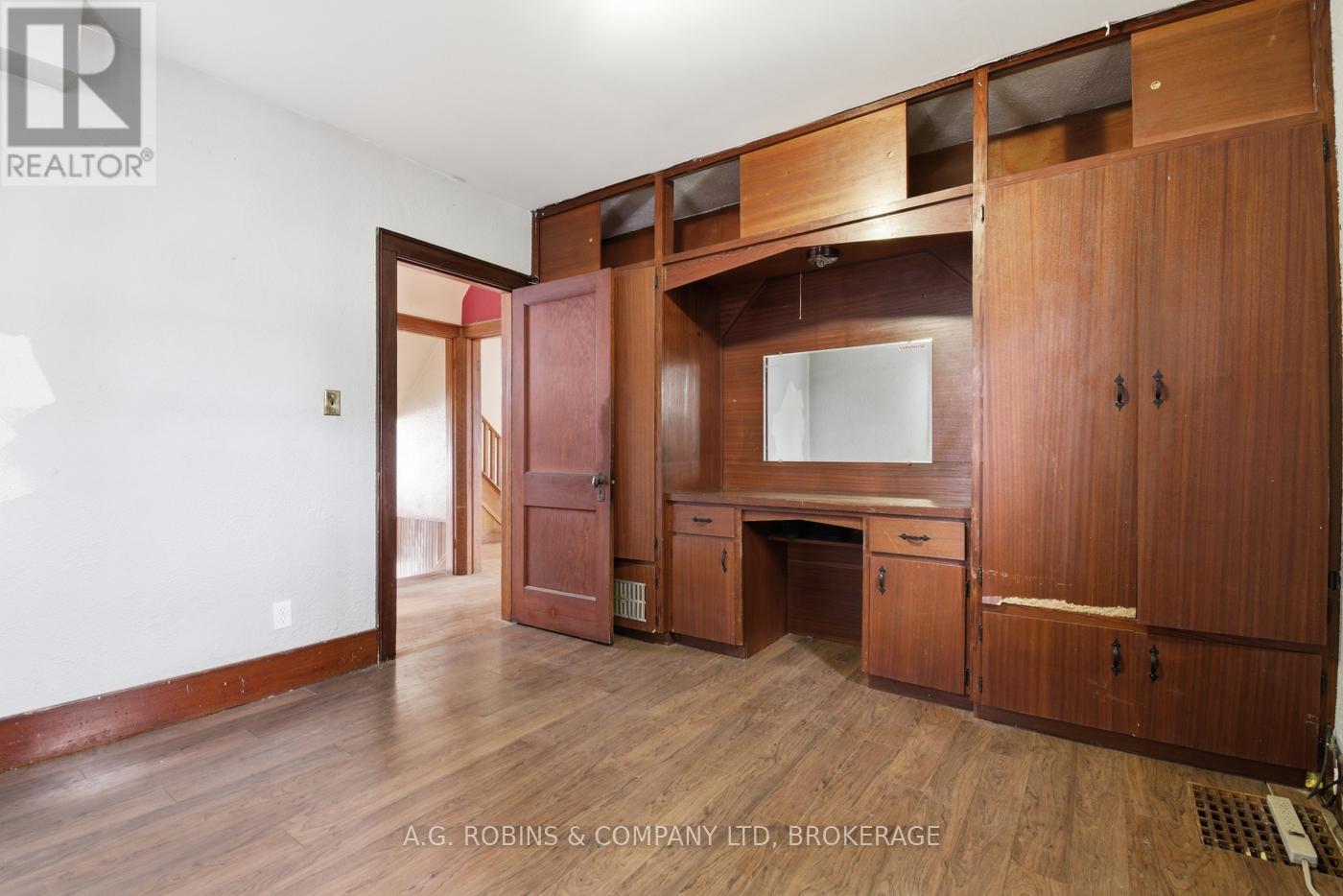 578 SOUTHWORTH STREET S - 15