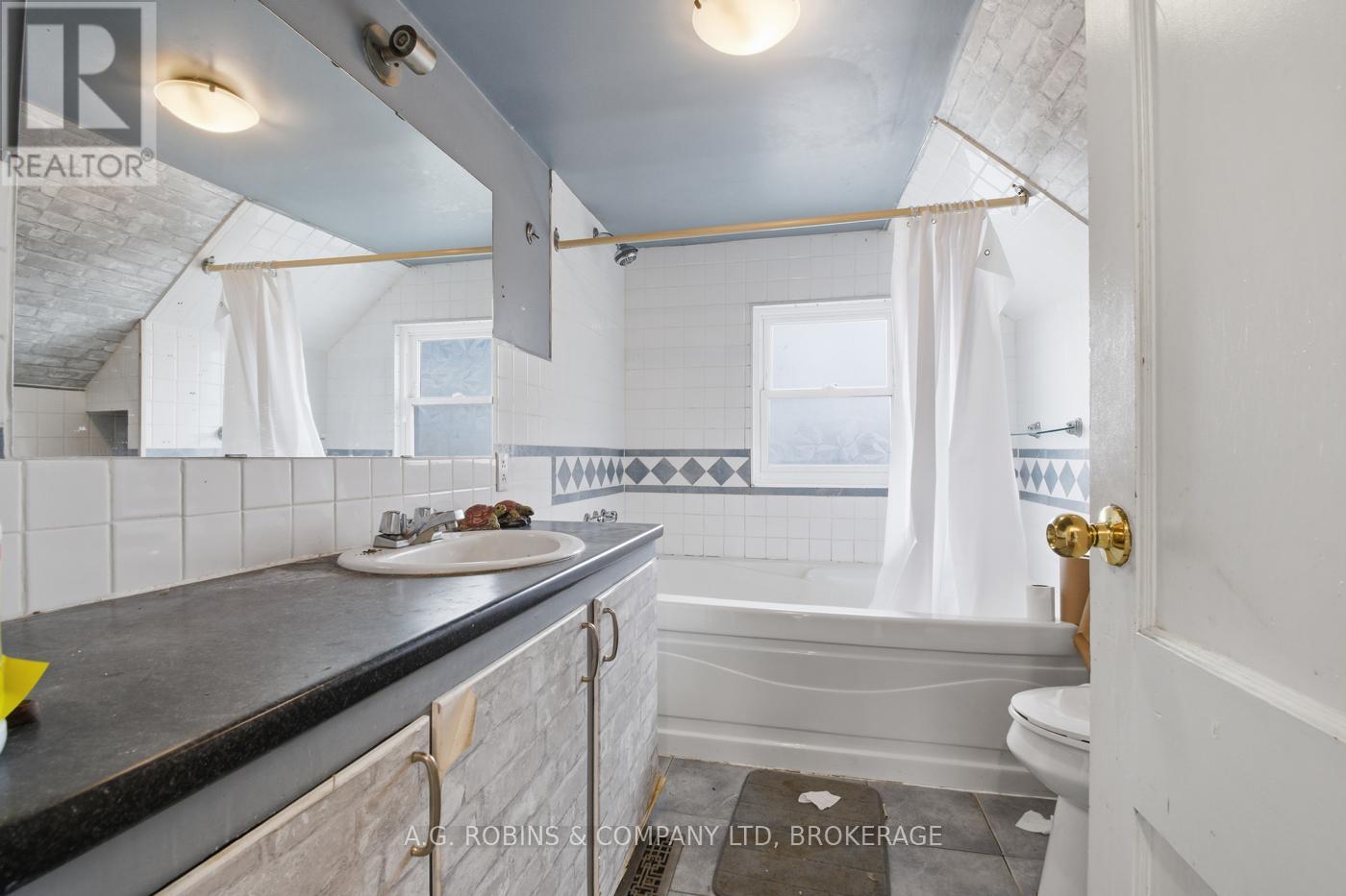 578 SOUTHWORTH STREET S - 17