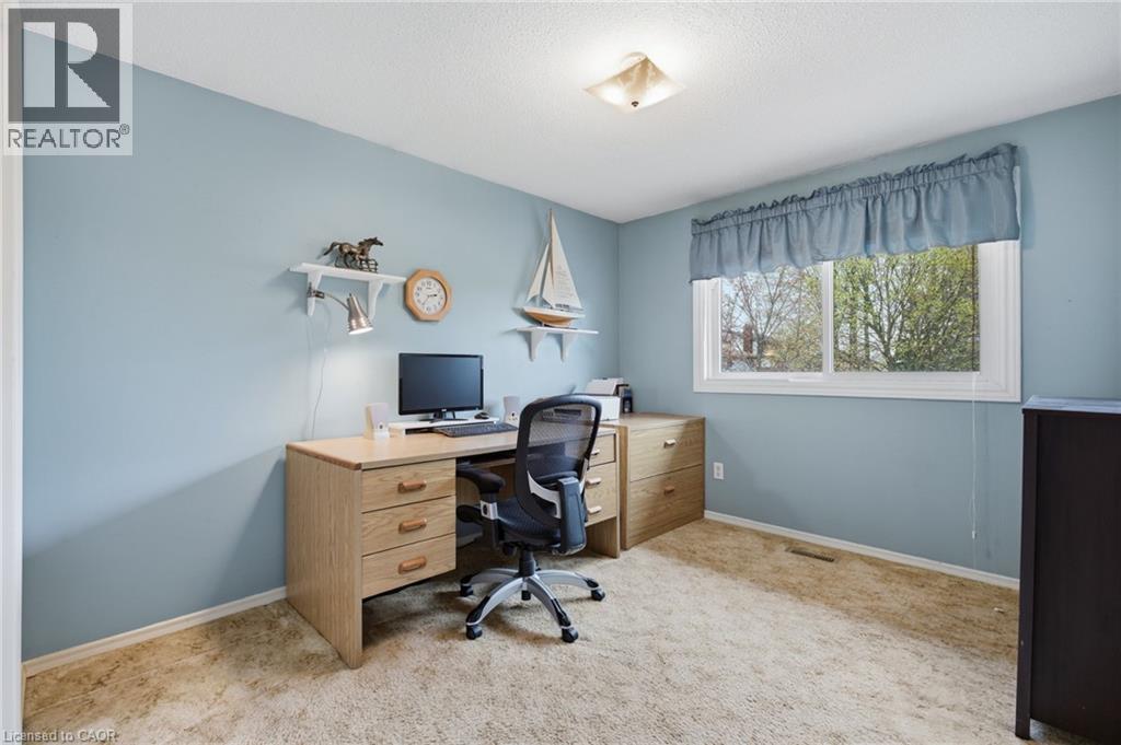 102 RIPLEY Crescent, Kitchener, Ontario, N2N1V4 — Photo 20