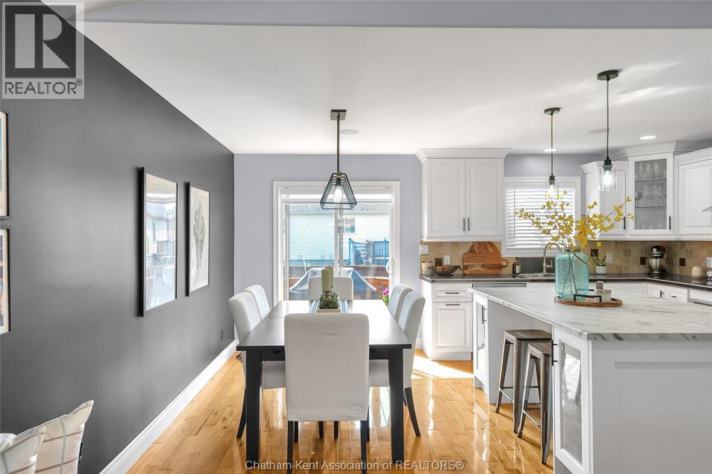 132 Sherwood COURT - 13