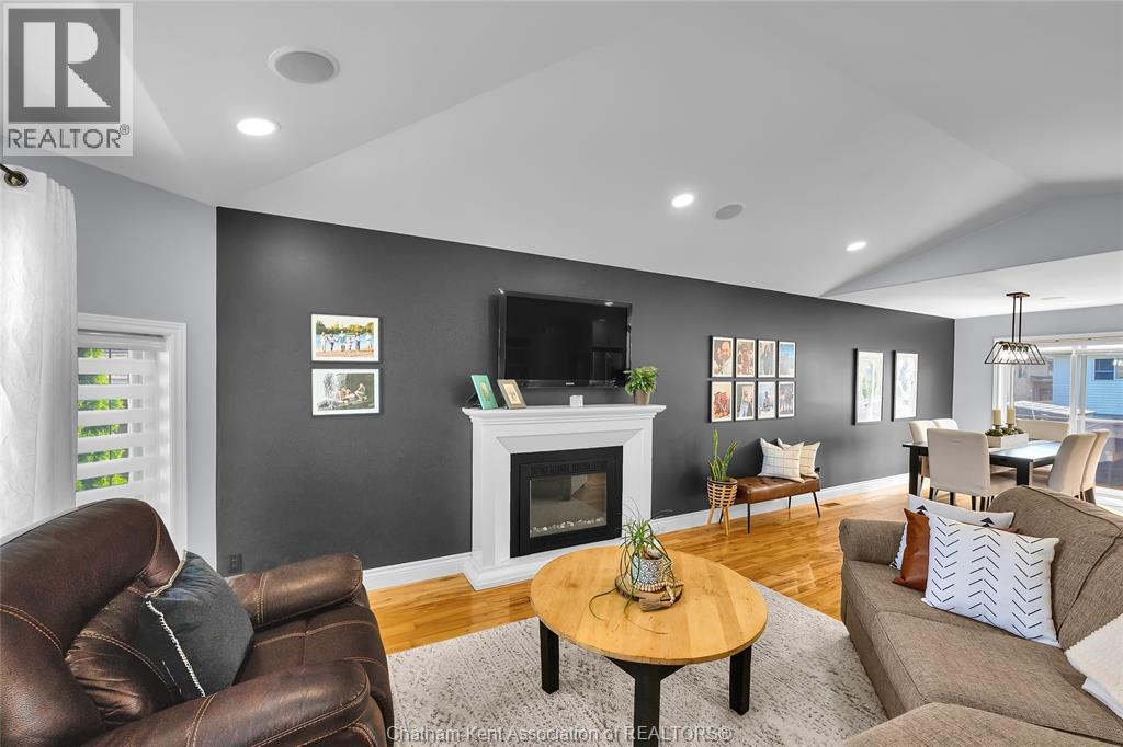 132 Sherwood COURT - 8