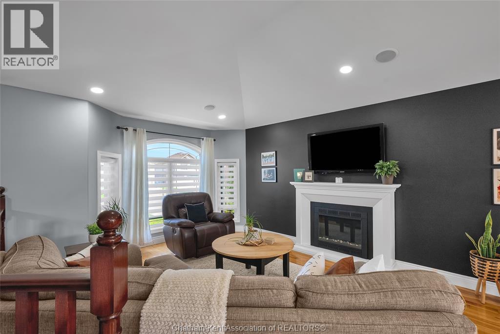132 Sherwood COURT - 9