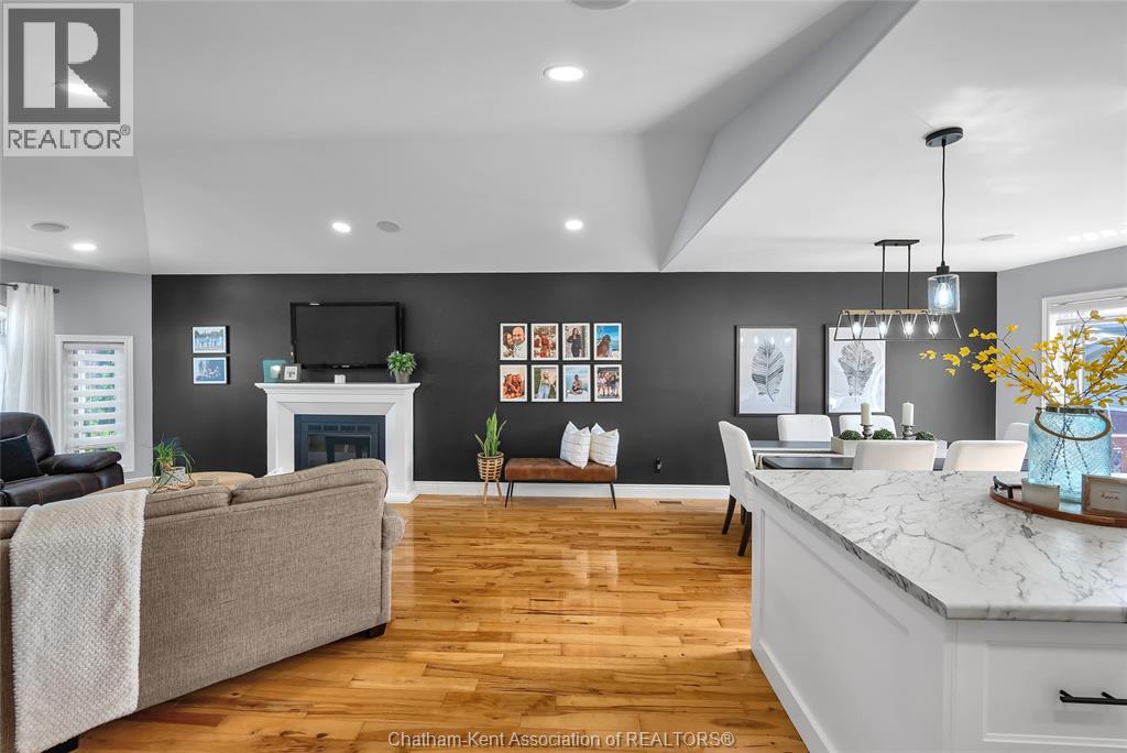 132 Sherwood COURT - 11